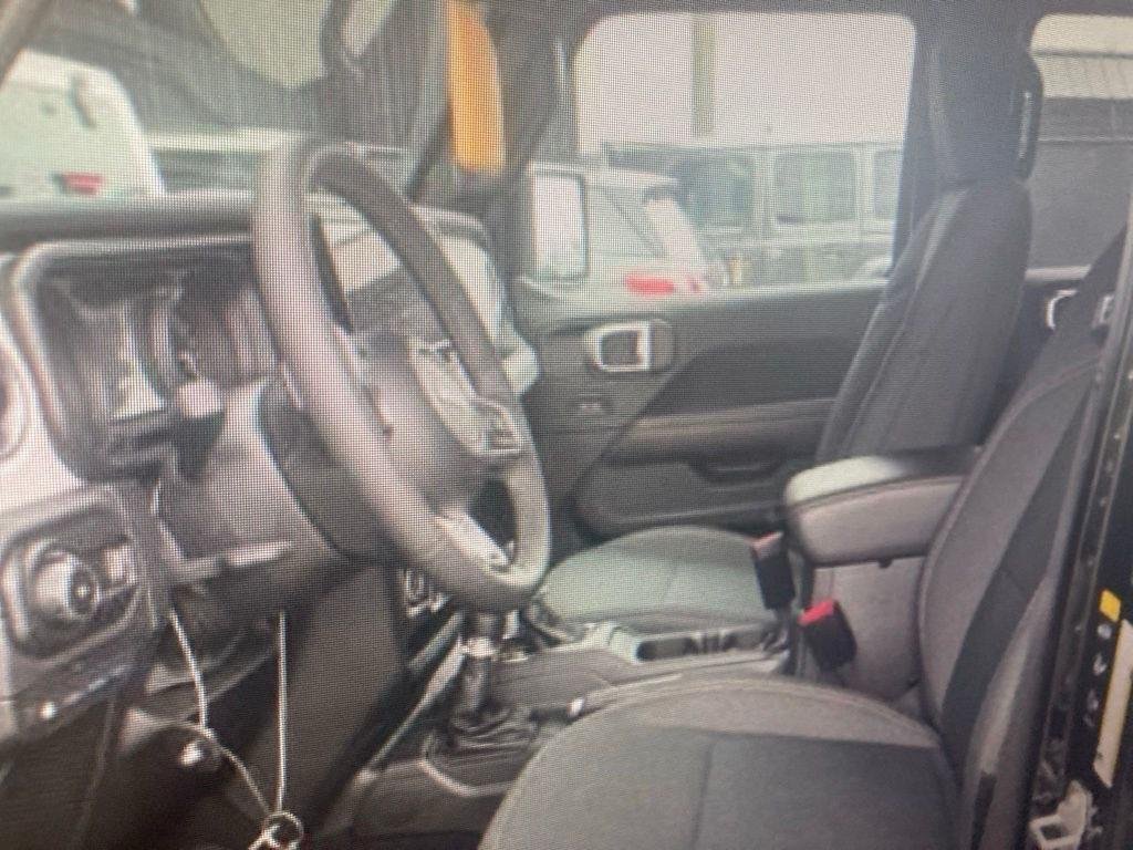 Used 2025 Black Clearcoat Jeep Sahara image 6