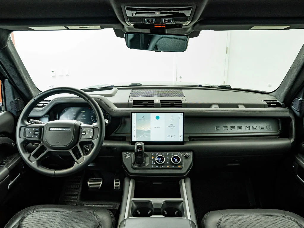 Used 2025 Black Land Rover V8 image 4