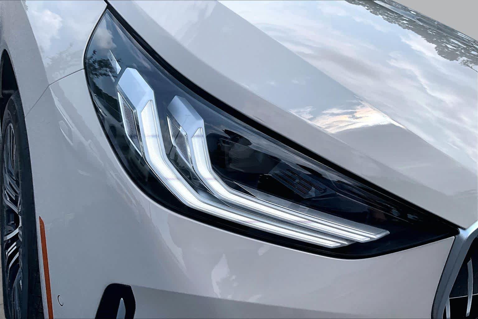 New 2026 Dune Grey Metallic BMW 30 xDrive image 13