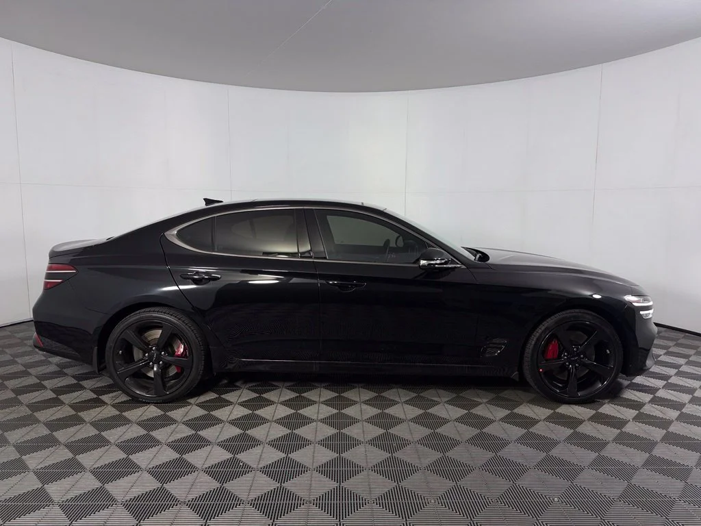 Used 2026 Black Genesis 3.3T Sport Prestige image 5