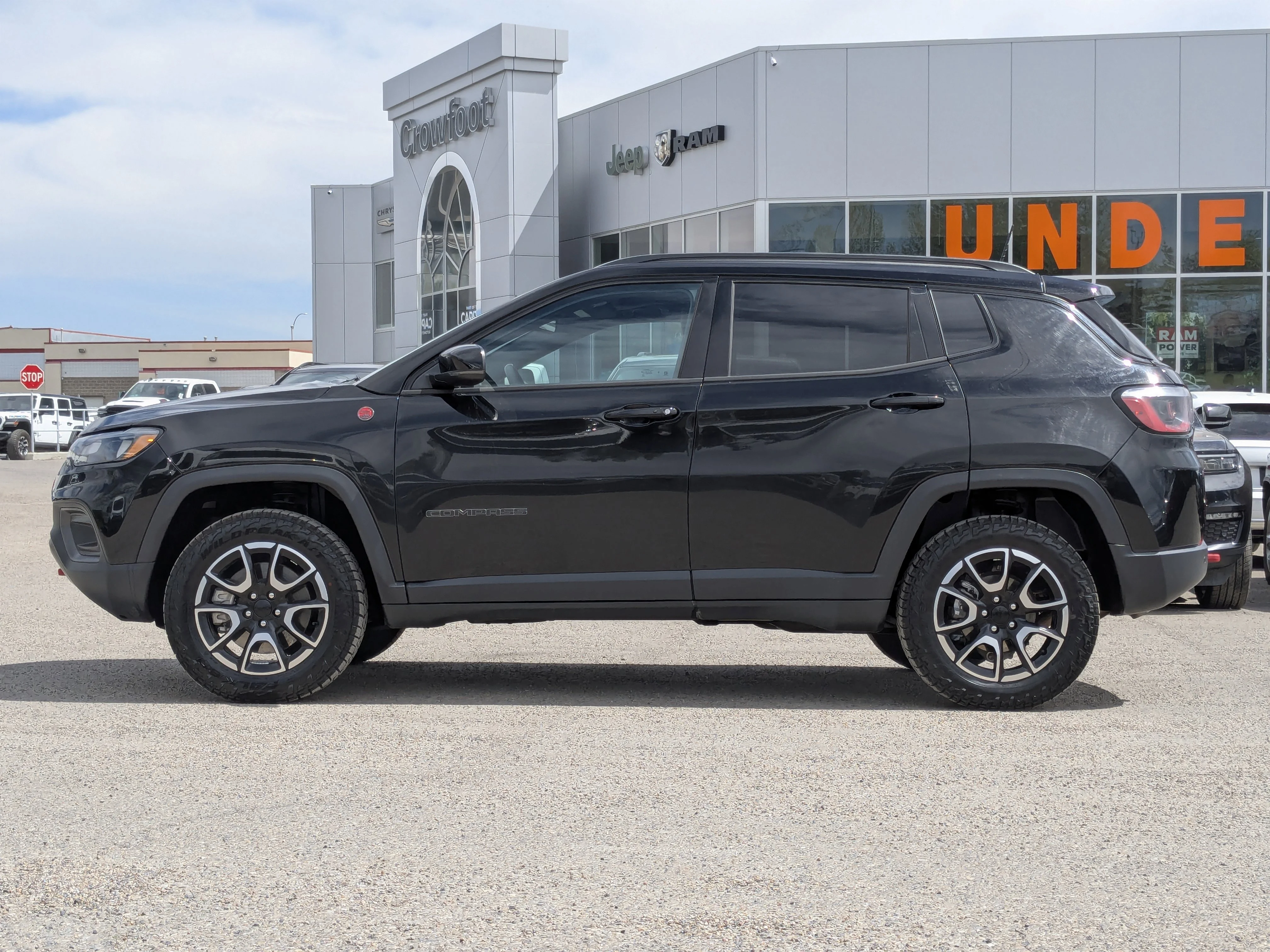 Used 2024 Black Jeep Trailhawk - Sun & Sound Group - Dual Pane Sunroof - Leather - NAV & More image 5