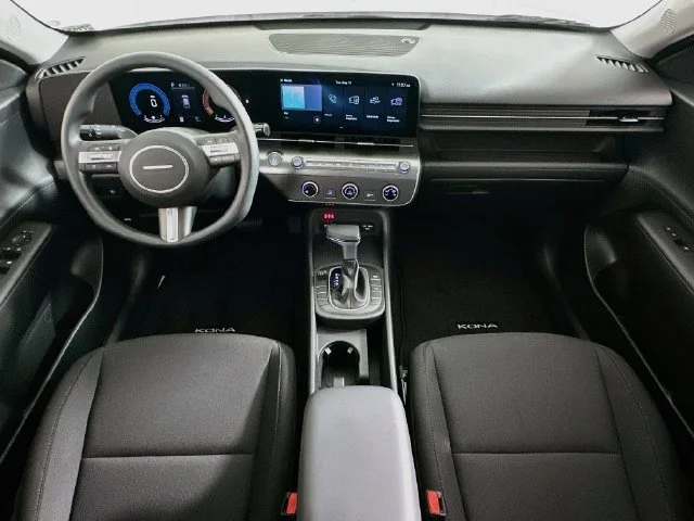 New 2027 White Hyundai SE image 13