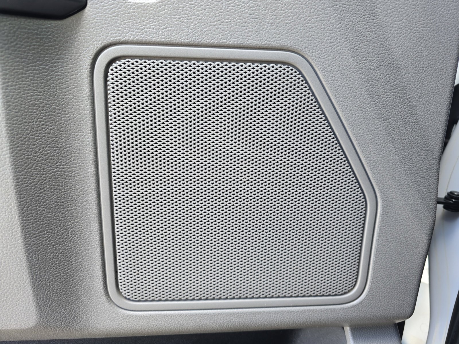 Used 2019 Oxford White Ford XLT image 21