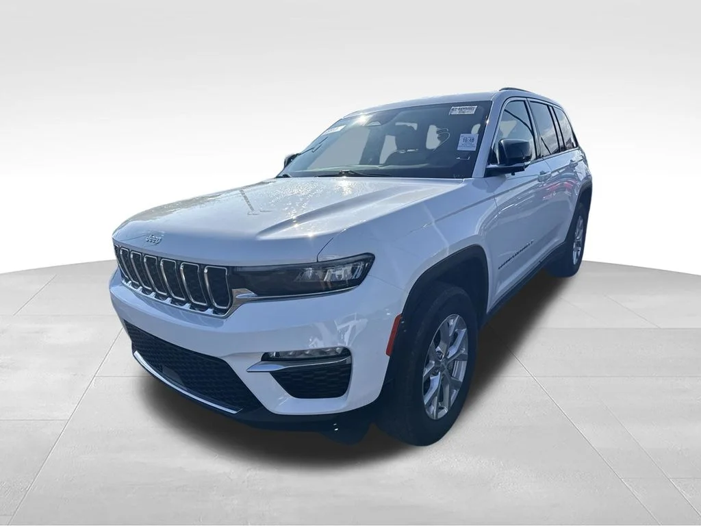 Used 2023 White Jeep Limited image 4