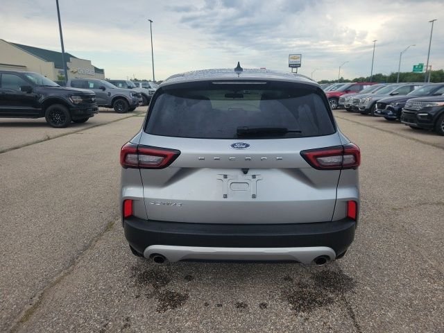 Used 2024 Silver Ford Active image 23
