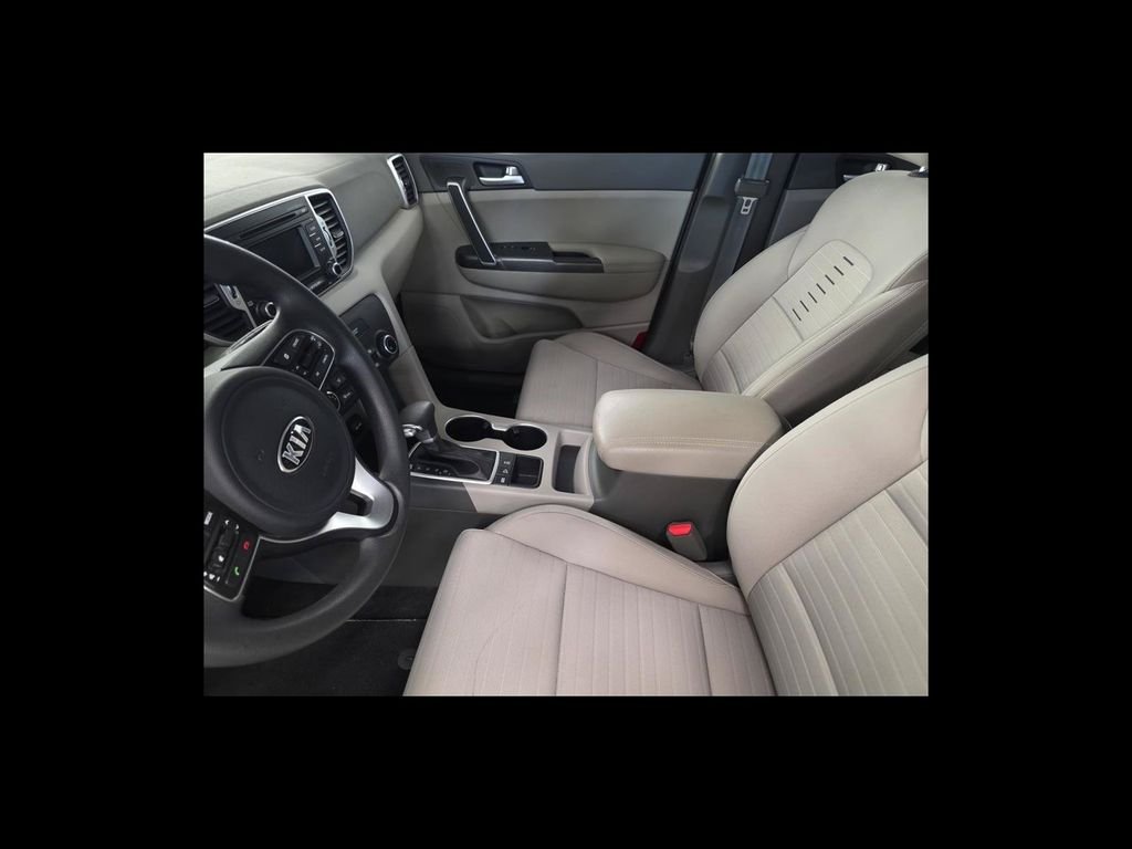 Used 2018 Silver Kia LX image 11