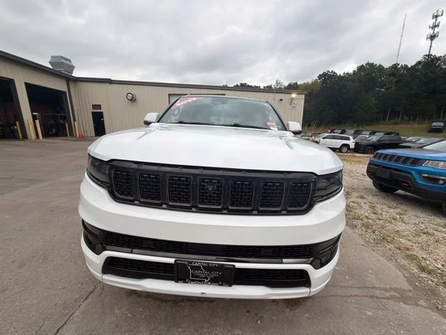 Used 2022 White Jeep Series II image 8