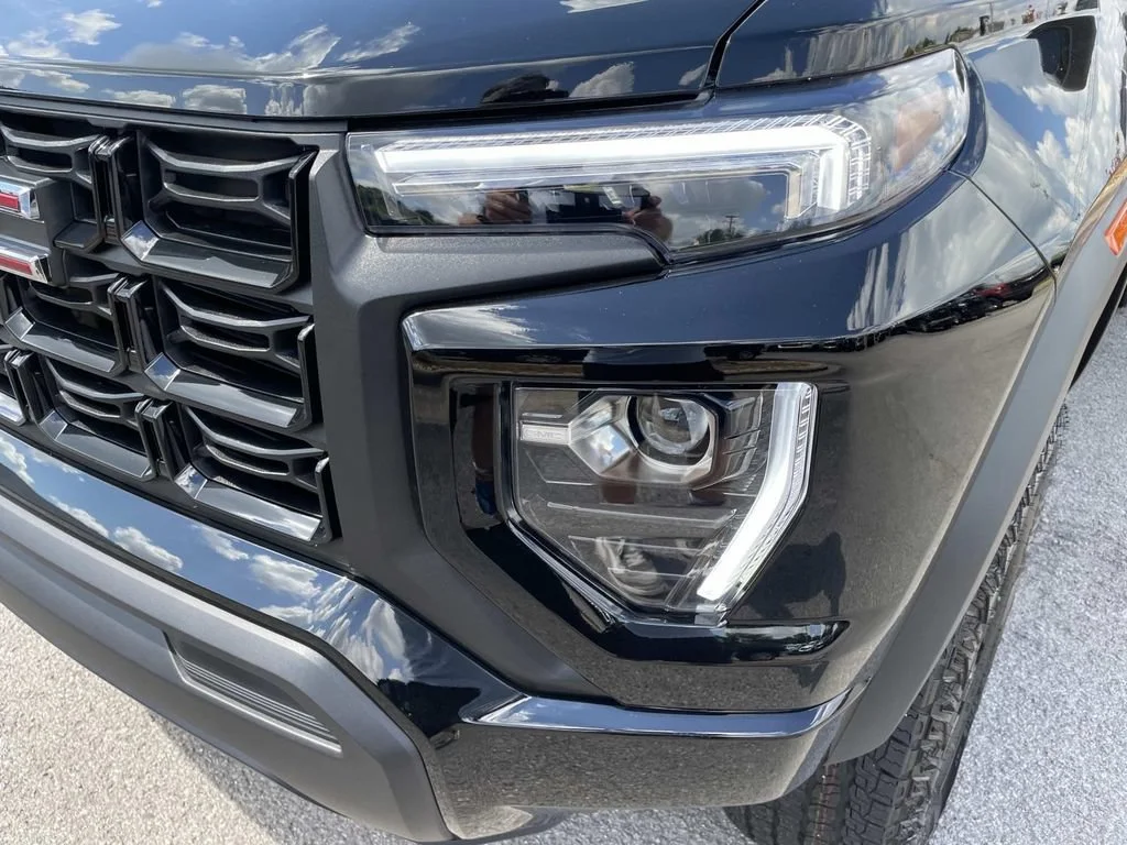 New 2026 Onyx Black GMC Elevation image 10