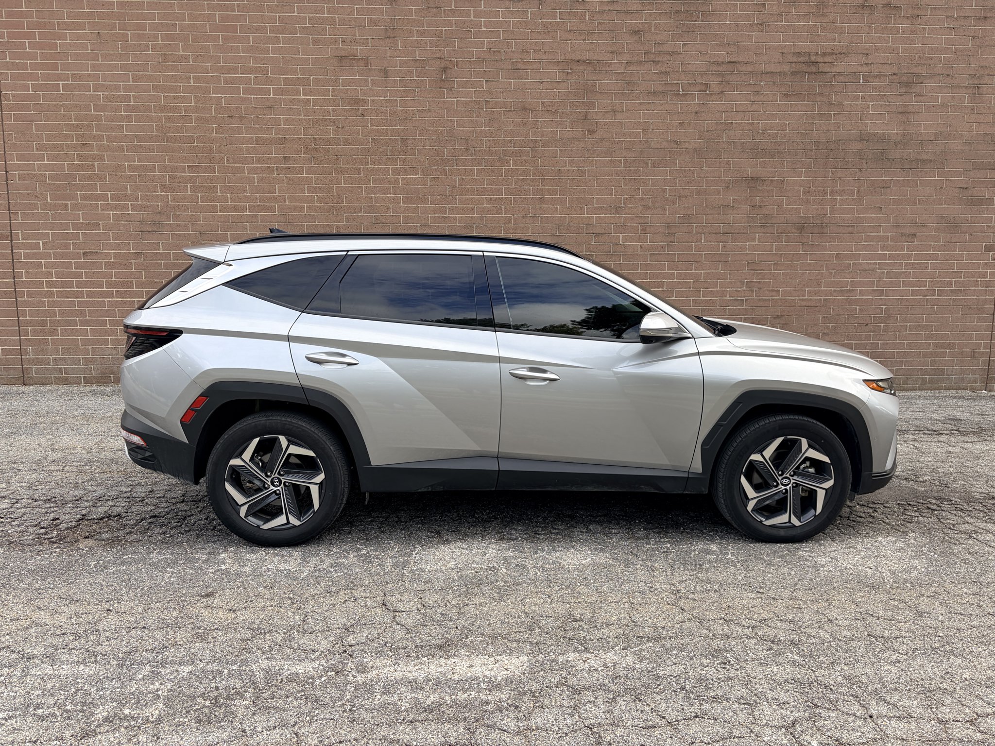 Used 2024 Shimmering Silver Hyundai Limited image 6