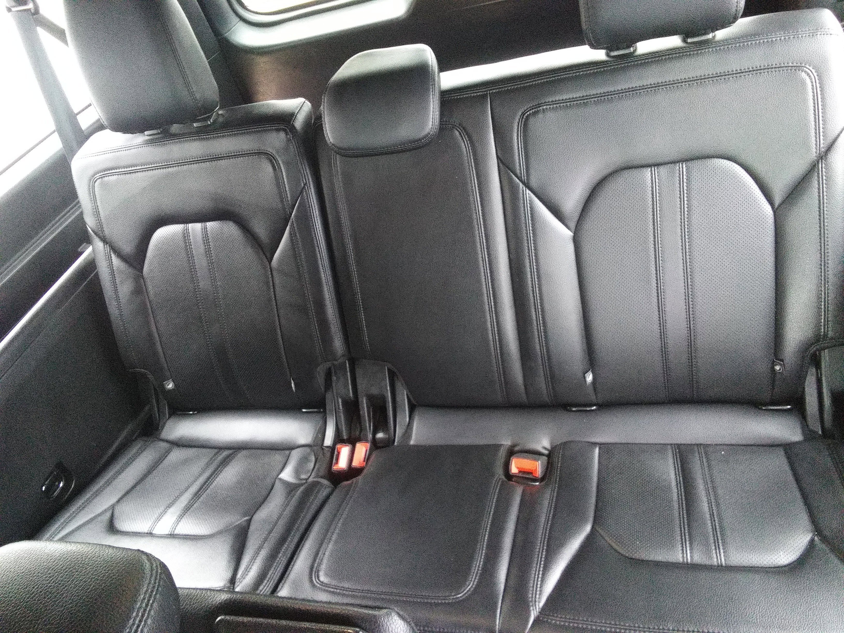 Used 2018 Gray Ford Limited image 10