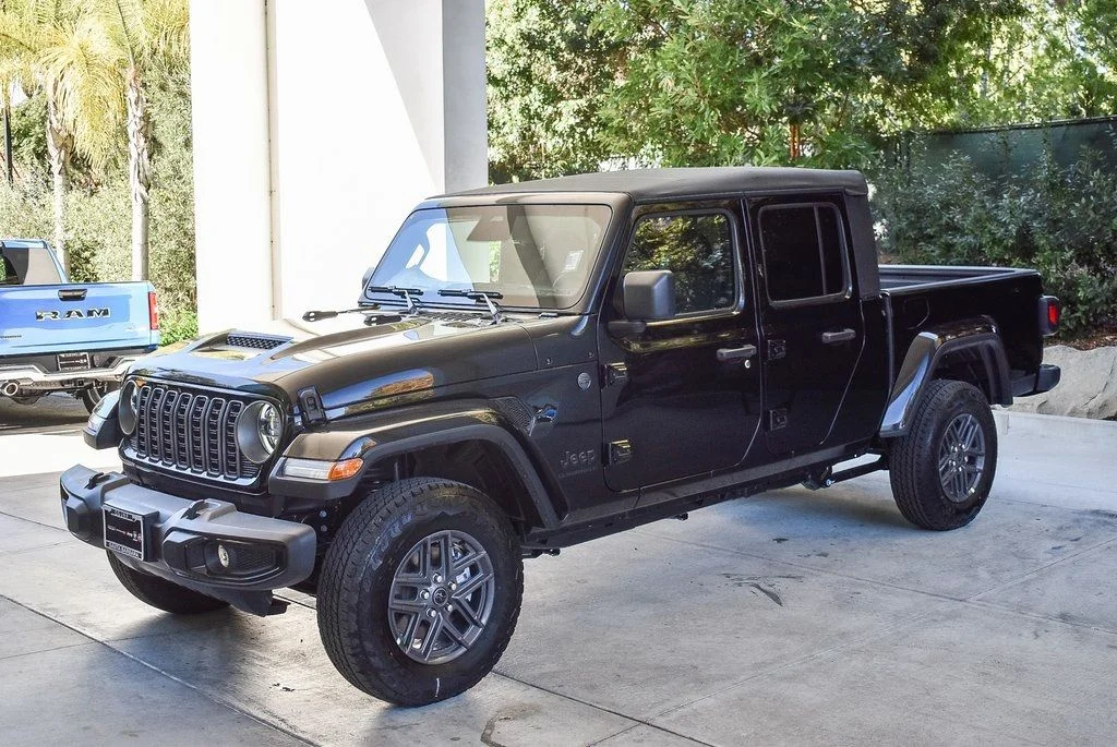 New 2026 Black Clearcoat Jeep Sport S image 3