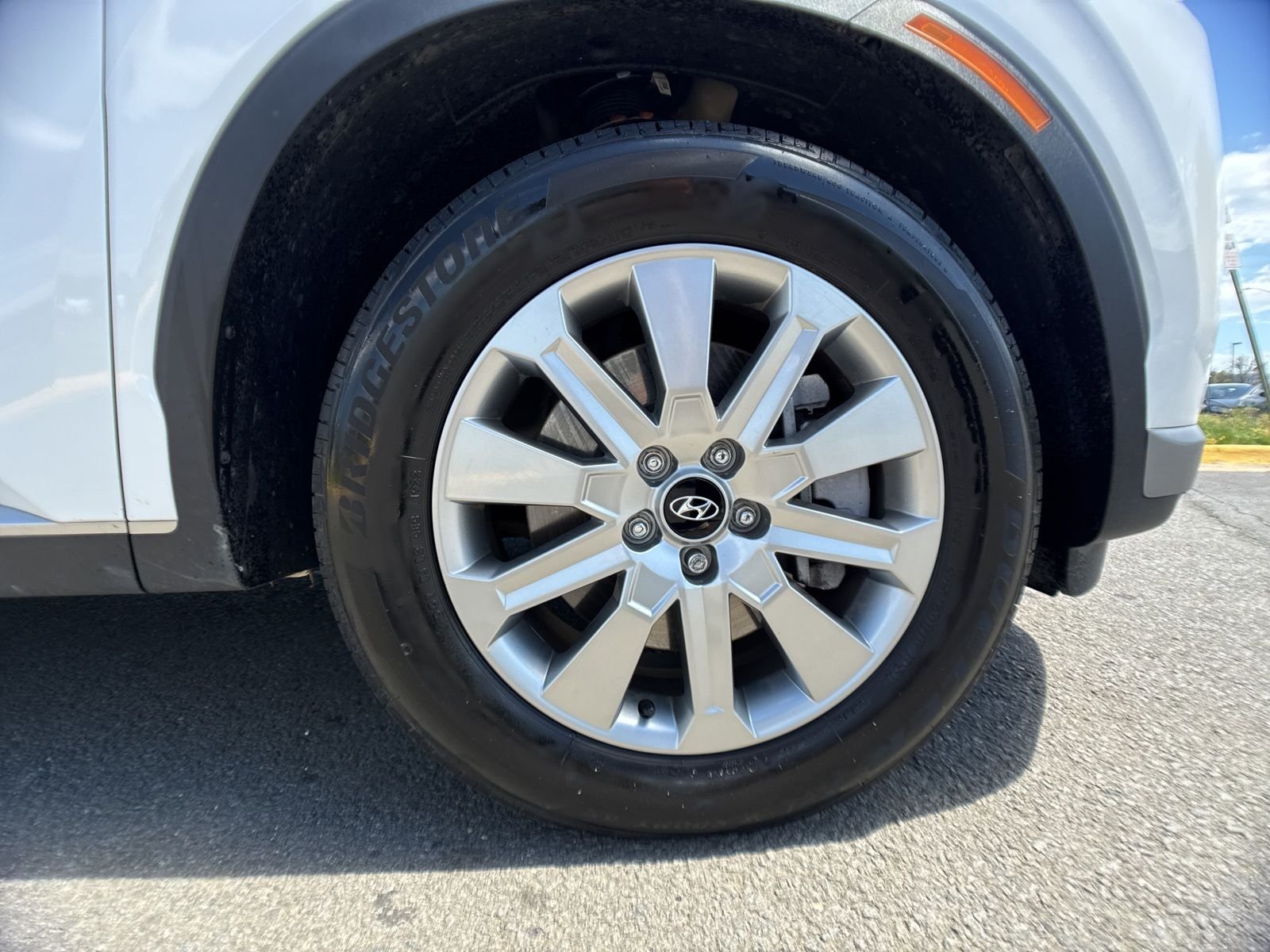 Used 2023 White Hyundai SEL image 29