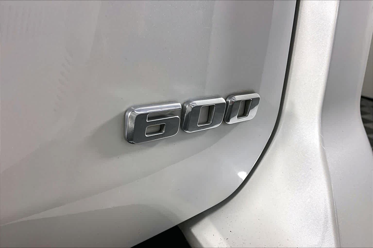 Used 2021 CRYSTAL WHITE TRICOAT Cadillac Sport image 10