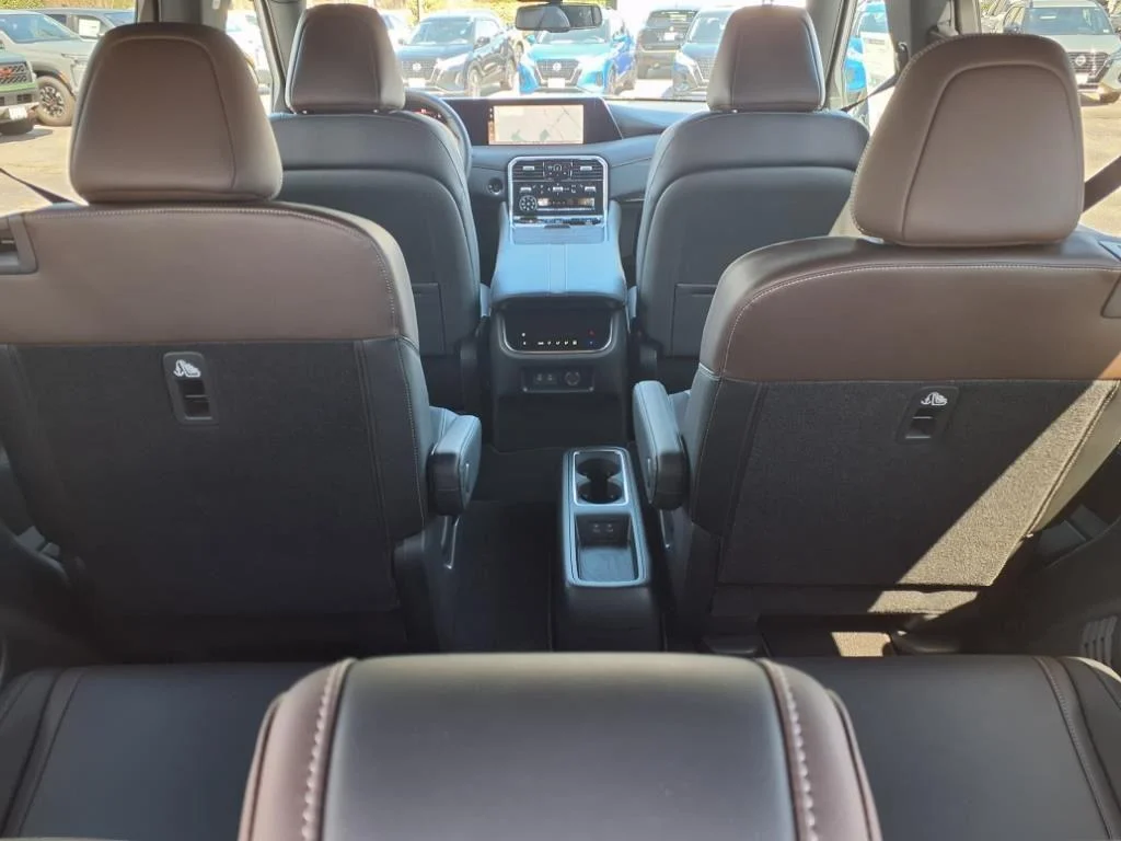 2025 Nissan Armada SL - Photo 23