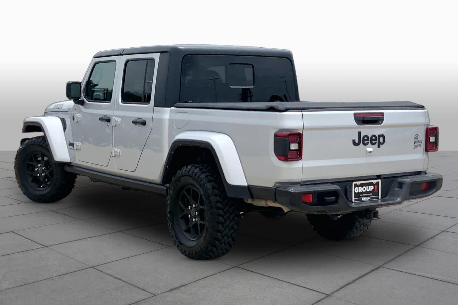 Used 2024 Silver Zynith Clearcoat Jeep Willys image 23