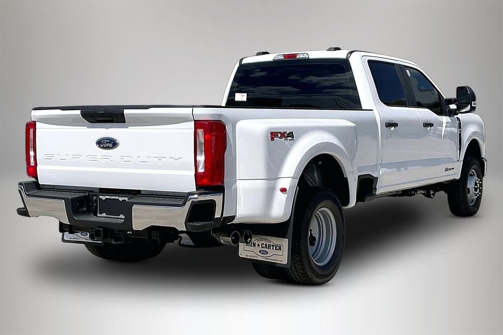 New 2026 Ford Super Duty F-350 XL 4D Crew Cab