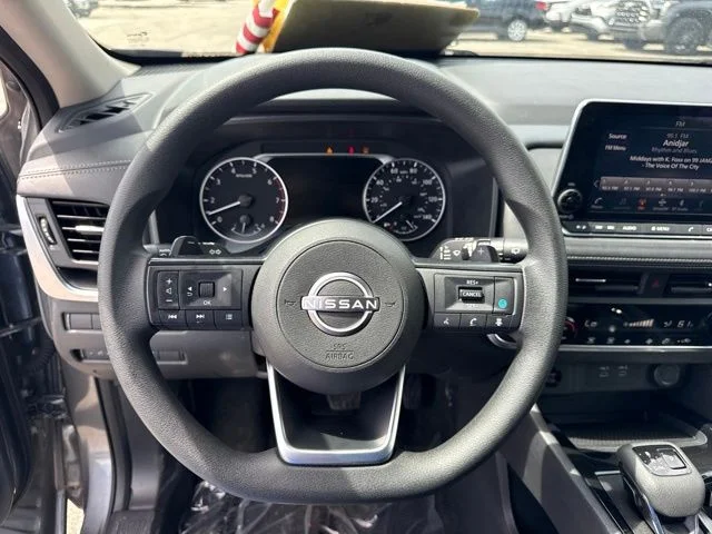 Used 2024 Gray Nissan SV image 17