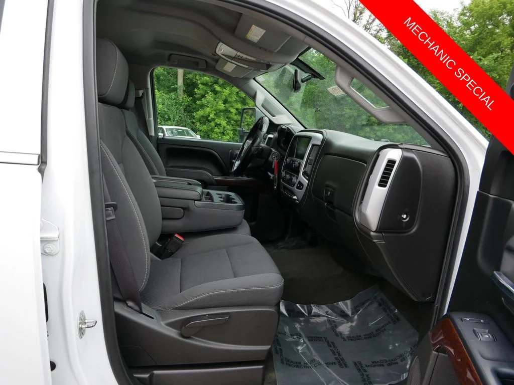 Used 2016 White GMC SLE image 8
