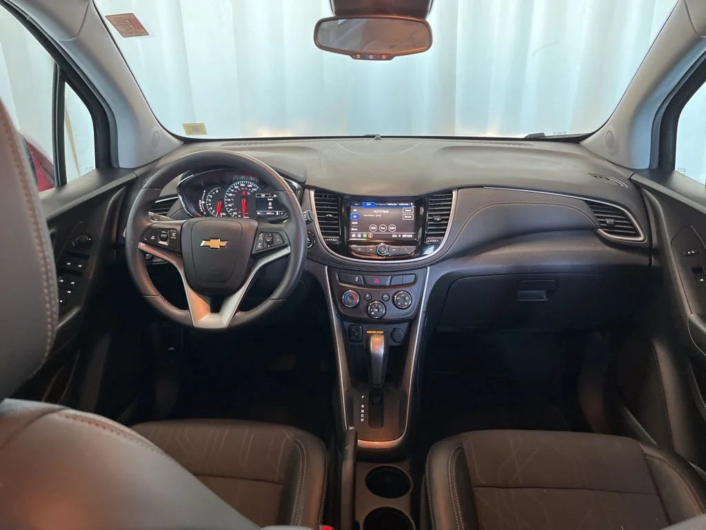 Used 2022 Red Chevrolet LT image 9