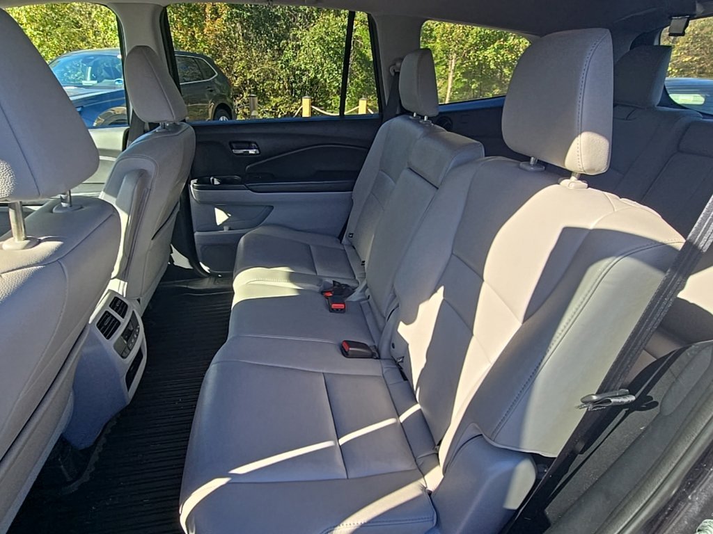 Used 2017 Modern Steel Metallic Honda EX-L image 13