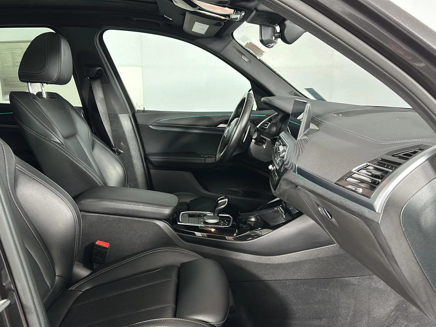 Used 2023 Dark Graphite Metallic BMW xDrive30i image 30