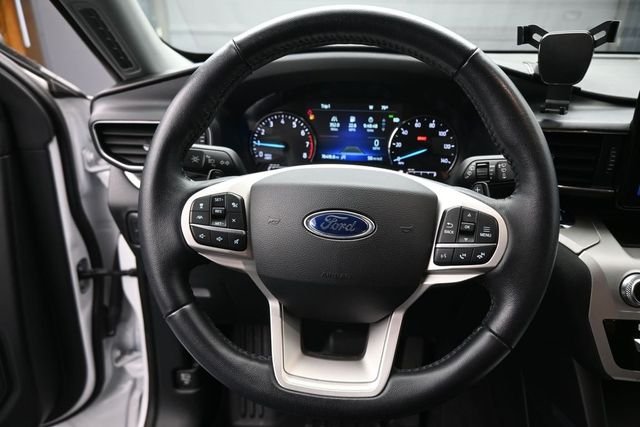 Used 2020 White Ford XLT image 32