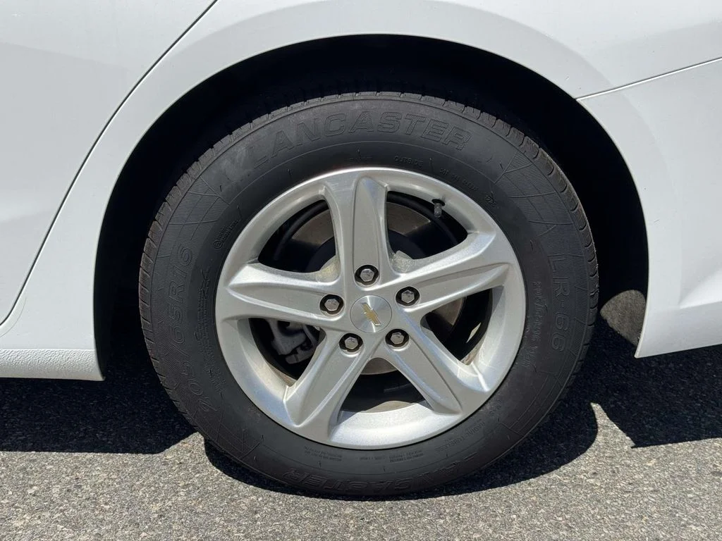 2024 Chevrolet Malibu 1LT - Photo 12