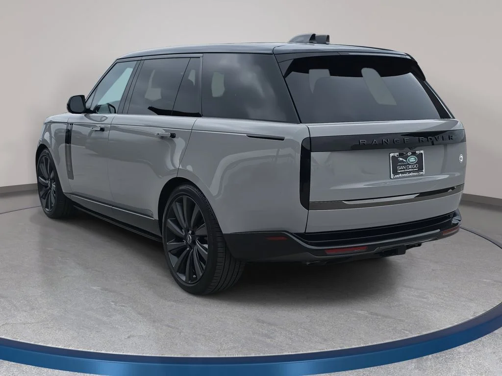 2025 Land Rover Range Rover SV - Photo 7