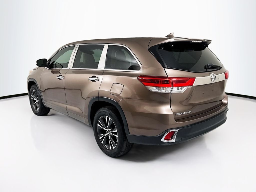 Used 2018 Walnut Toyota LE Plus image 7