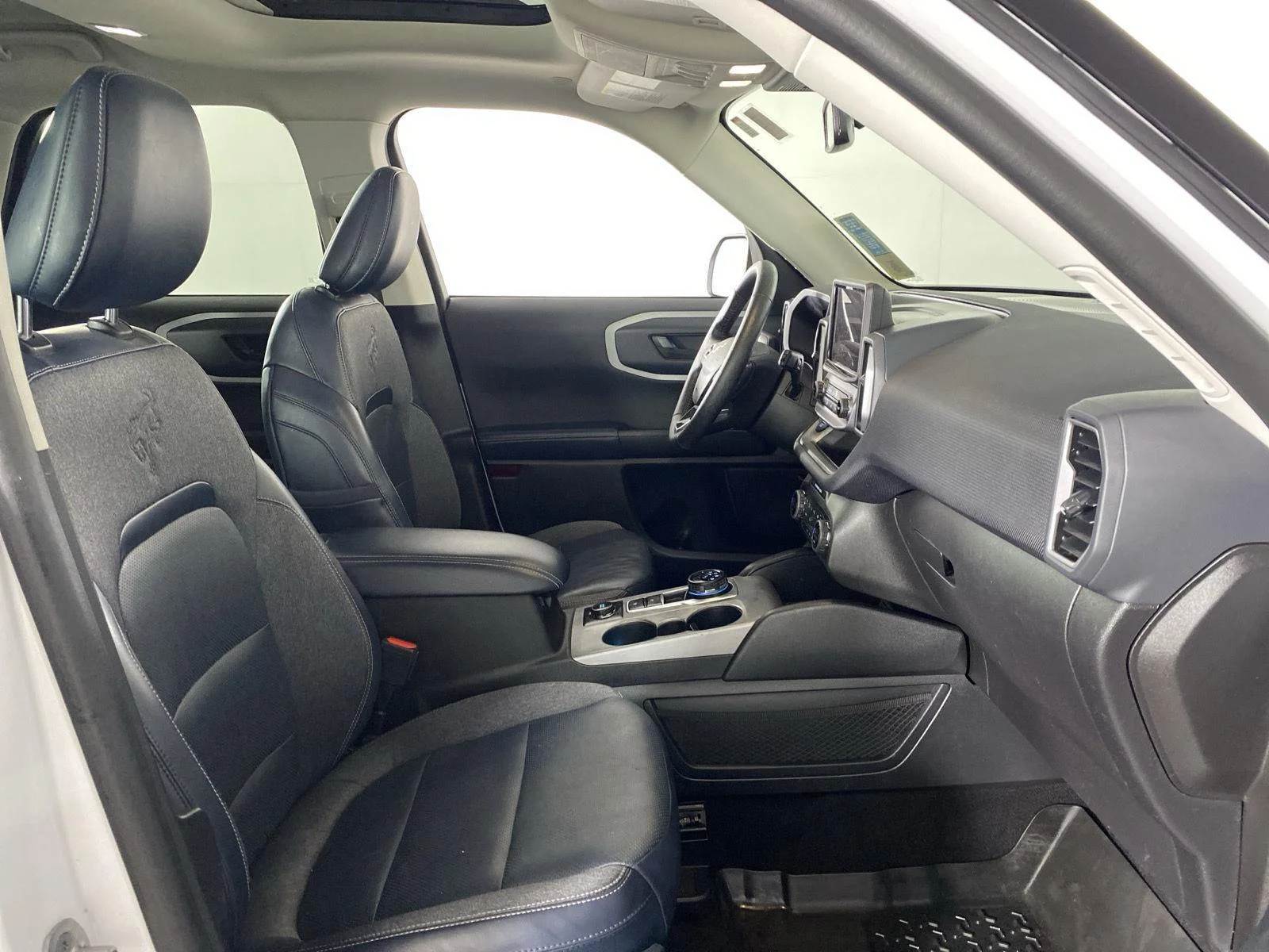 Used 2021 Oxford White Ford Outer Banks image 38