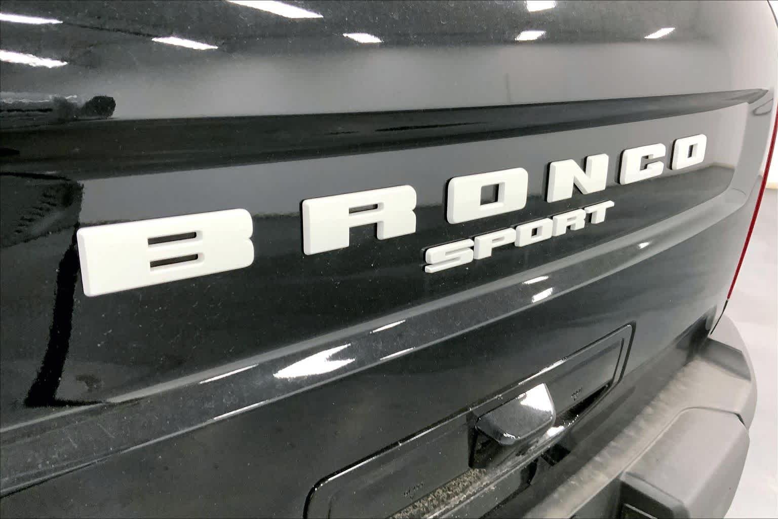 New 2026 Shadow Black Ford Outer Banks® image 12