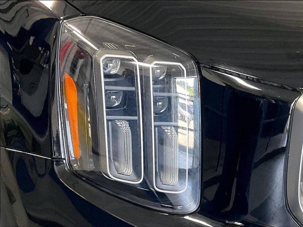 Used 2023 Black Kia SX X-Pro image 33