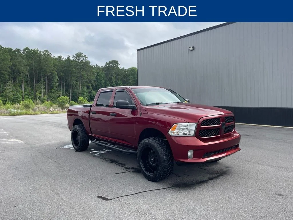 2018 RAM 1500 Express 4x4 Crew Cab 5'7's photo