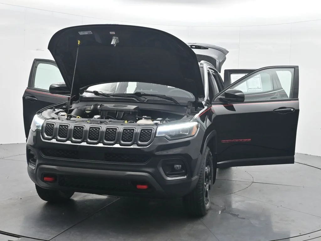 Certified Used 2023 Diamond Black Jeep Trailhawk image 43