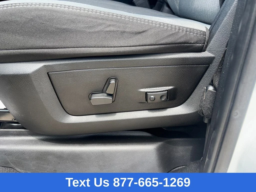 Used 2024 White Ram Big Horn image 21