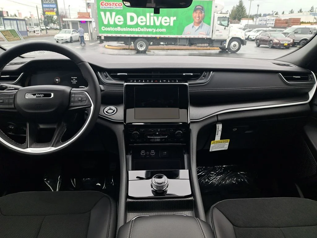 2025 Jeep Grand Cherokee Altitude - Photo 21