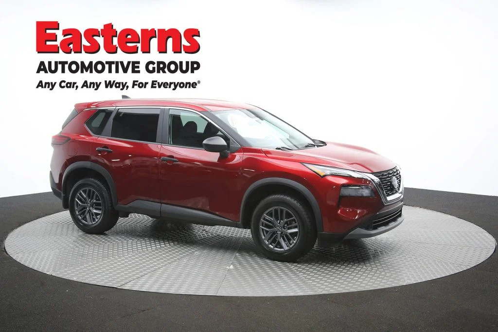 Used 2023 Red Nissan S image 46