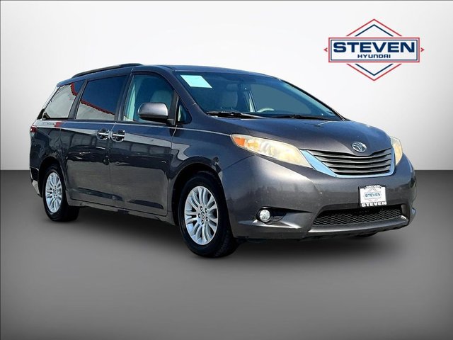 2012 Toyota Sienna XLE