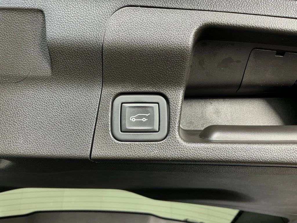 Used 2023 STERLING METALLIC GMC AT4 image 15