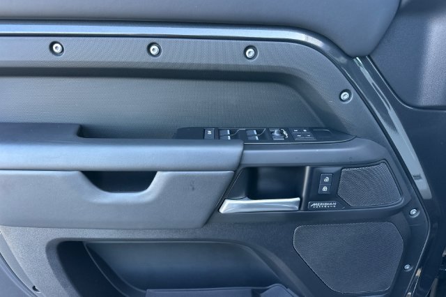 Used 2025 Gray Land Rover X-Dynamic SE image 10
