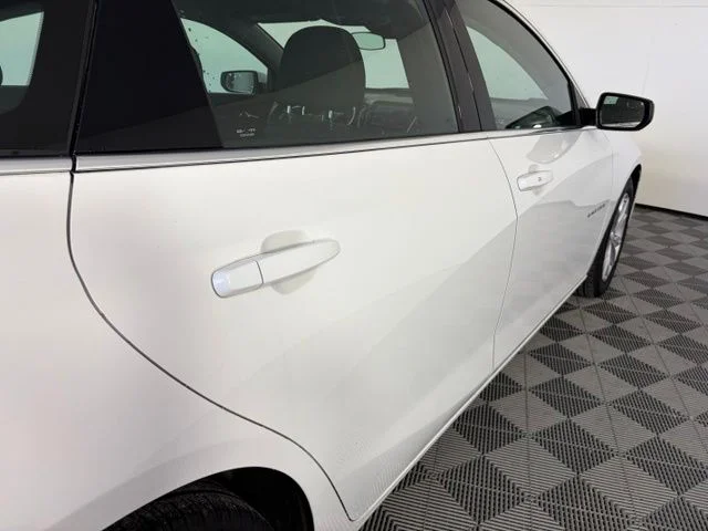 Used 2024 White Chevrolet LT image 9