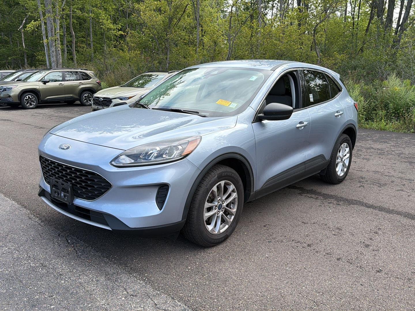Used 2022 Iced Blue Silver Ford SE image 12