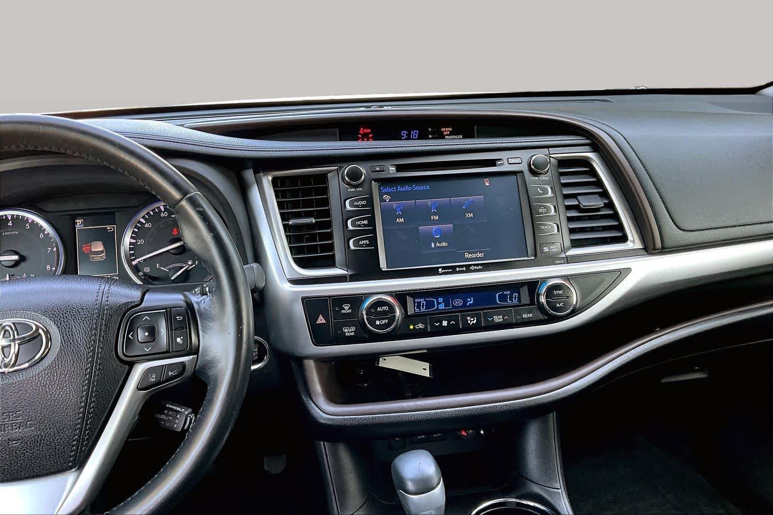 Used 2017 Blizzard Pearl Toyota XLE image 7