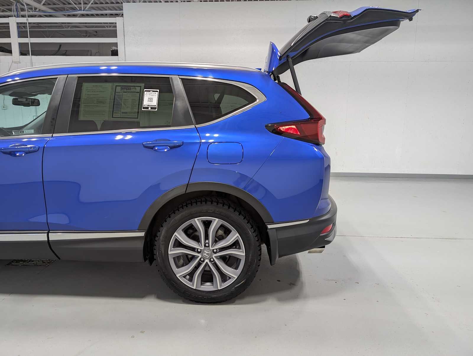 Used 2020 Aegean Blue Metallic Honda Touring image 11