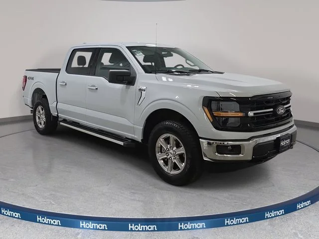 Certified Used 2025 White Metallic Ford XLT image 3