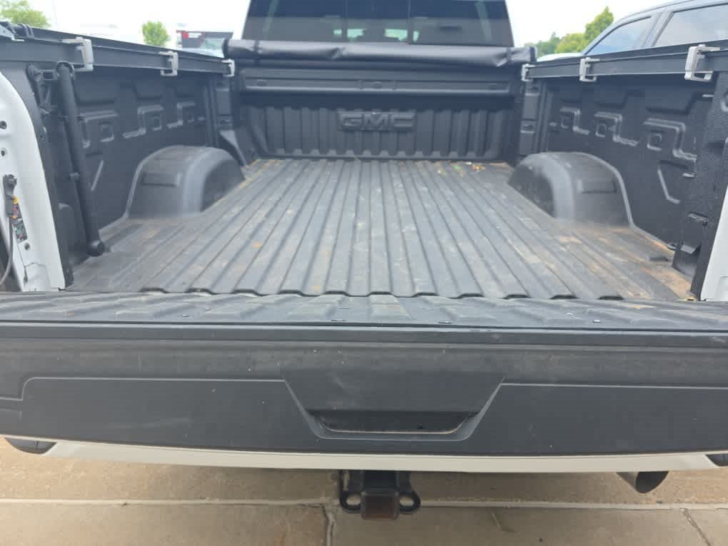 Used 2025 Summit White GMC AT4 image 7