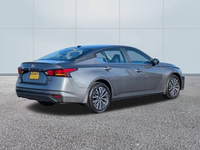 New 2026 Gun Metallic Nissan 2.5 SV image 5