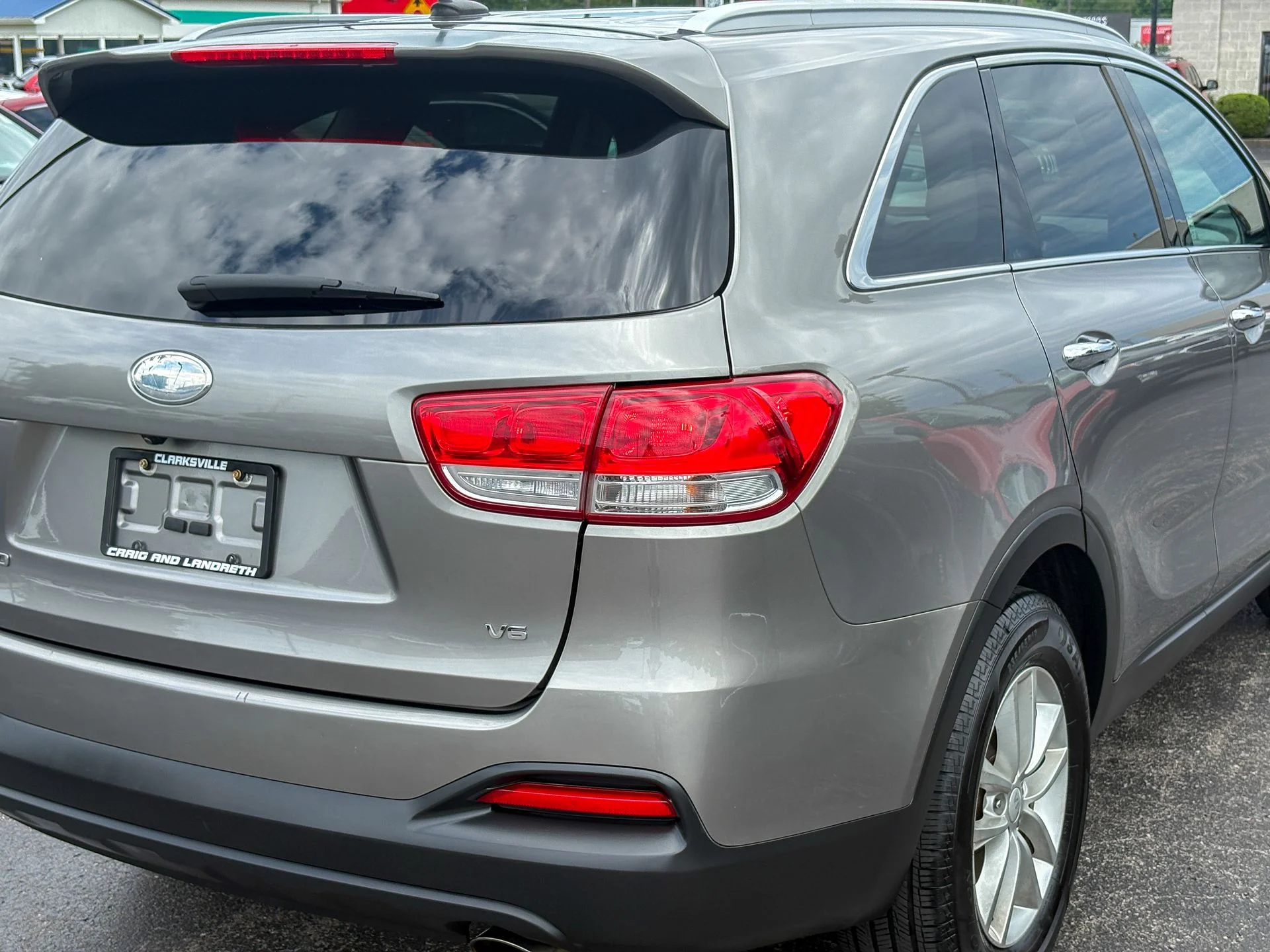 Used 2018 Silver Kia LX image 16