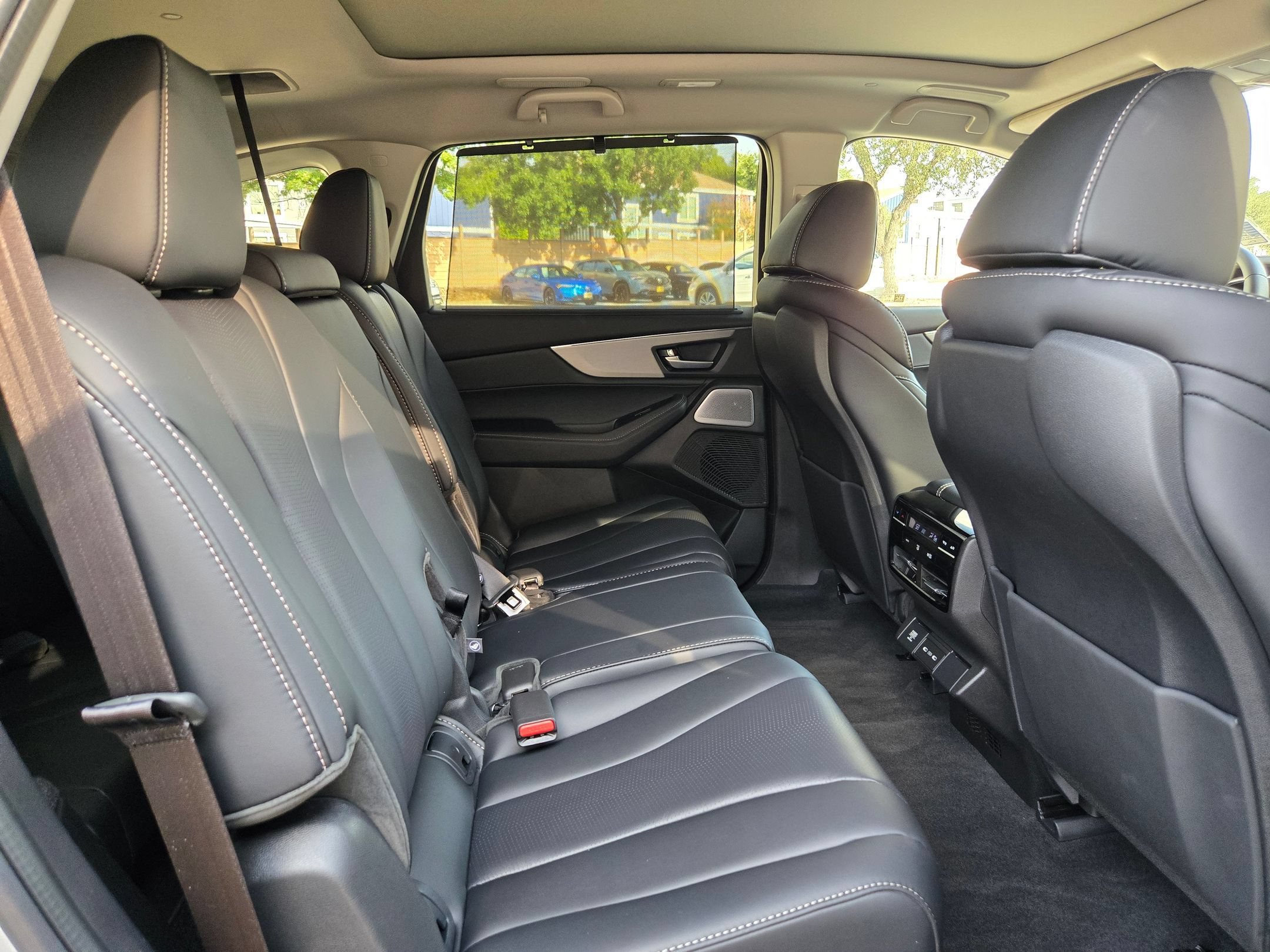 Used 2026 Solar Silver Metallic Acura w/Technology Package image 25