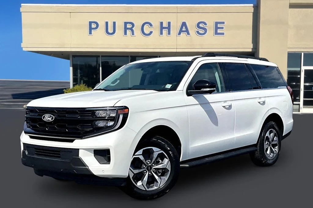 New 2027 Star White Metallic Tri-Coat Ford Active image 2